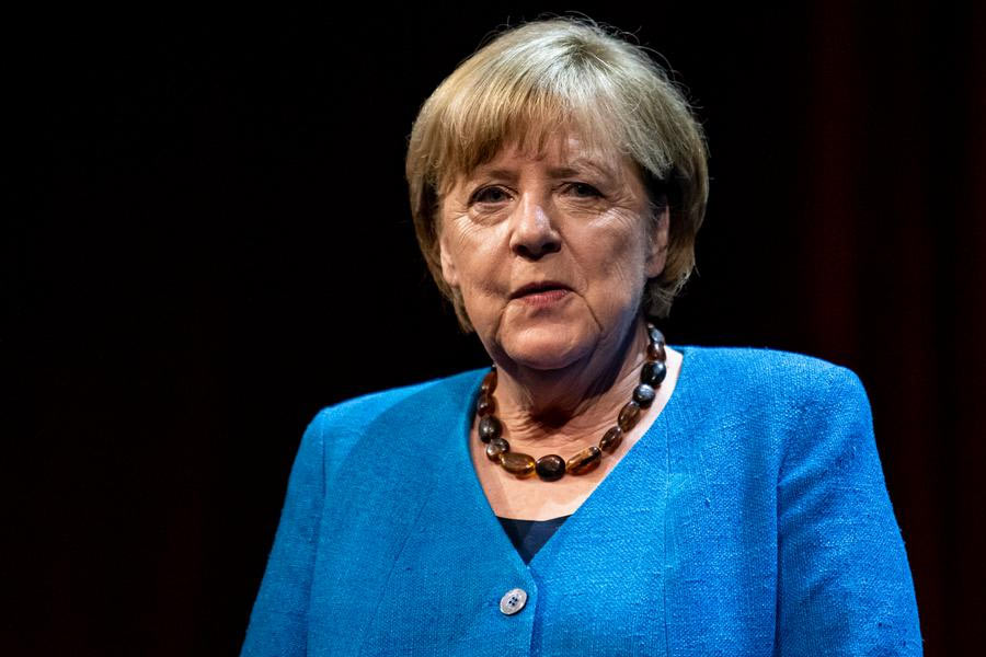 তৎকালীন জার্মান চ্যান্সেলর অ্যাঞ্জেলা মের্কেল এই বয়কটের বিরুদ্ধে বিবৃতি দেন। তবে ইরান-মেক্সিকো ম্যাচ চলার সময় গ্যালারিতে ইরানের বিরুদ্ধে প্রতিবাদ জানাতে দেখা যায় দর্শকদের একাংশকে।