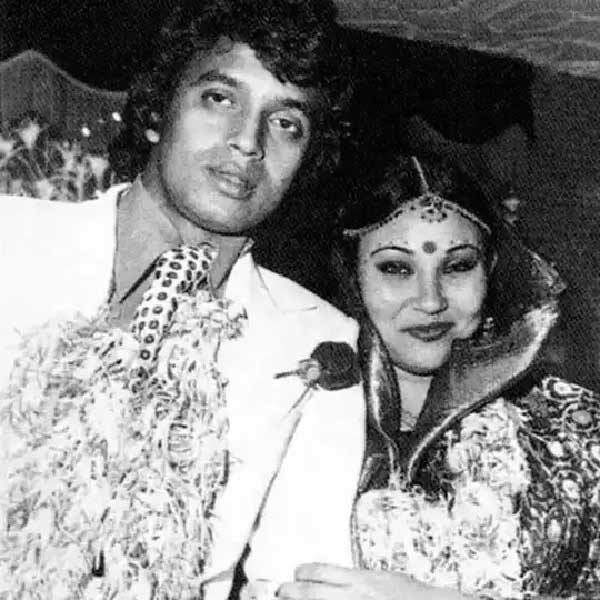 যে বছর মিঠুন ও যোগীতা গাঁটছড়া বাঁধেন, সেই বছরই অন্য এক মহিলাকে বিয়ে করেছিলেন ‘মৃগয়া’র নায়ক। সেই কন্যের নাম হেলেনা লিউক। মাত্র চার মাস টিকেছিল হেলেনা-মিঠুনের দাম্পত্য।