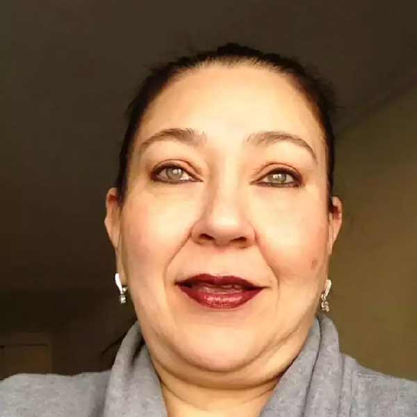 তবে জাভেদ খানের সঙ্গে হেলেনার প্রেমও পরিণতি পায়নি। ১৯৮৭ সালে বলিউডের এক পত্রিকায় প্রকাশিত হয় সেই সময়কার উদীয়মান অভিনেতা বিজয়েন্দ্র ঘটগের সঙ্গে তাঁর সম্পর্কের কথা।