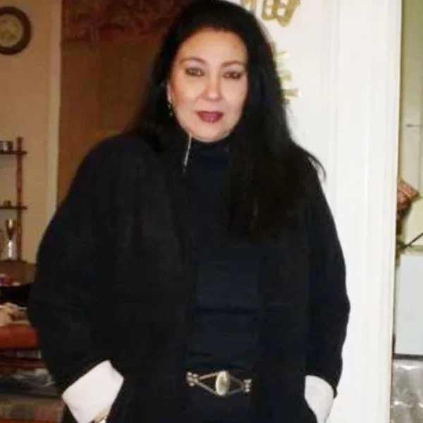 নিউ ইয়র্কে বসবাস শুরু করেন হেলেনা। এক বিমান সংস্থায় ফ্লাইট অ্যাটেন্ড্যান্ট হিসেবে নতুন জীবন শুরু করেন তিনি। সেই চাকরিই তিনি করে যান। গ্ল্যামারের দুনিয়ায় আর তাঁকে দেখা যায়নি।