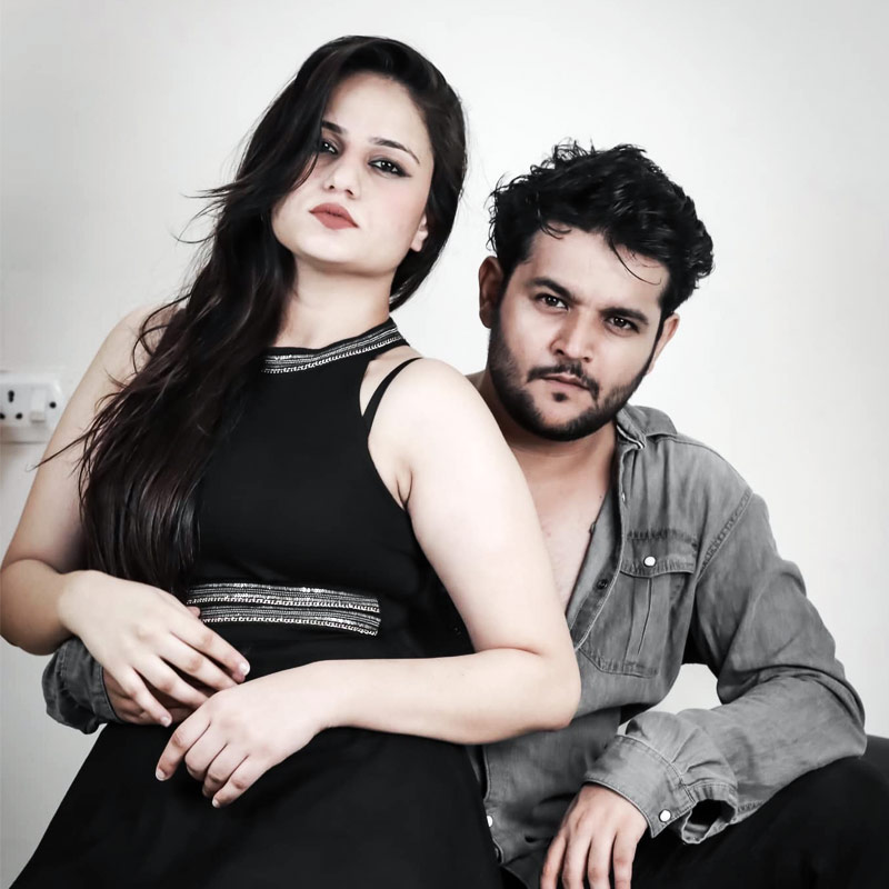 পিছন থেকে নম্রতাকে বুদ্ধি আর সাহস জুগিয়ে যাচ্ছিলেন তাঁর প্রেমিক বিরাট।