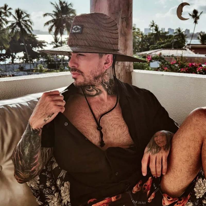 আর্থার জানান, তিনি আরও নতুন সঙ্গীর খোঁজে রয়েছেন। আবার বিয়ে করবেন কি না, এখনও সেই সিদ্ধান্ত নিতে পারেননি ব্রাজিলের মডেল। তবে বিয়ে না করলেও সঙ্গী তাঁর প্রয়োজন। 