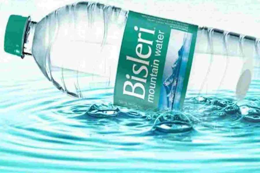 সংস্থার ওয়েবসাইট বলছে, পণ্য বিক্রি এবং বিপণনের দায়িত্বে থাকা দলের নেতৃত্বে ছিলেন জয়ন্তী। ব্র্যান্ডের মান এবং নাম দুটোই যাতে উজ্জ্বল হয়, তার সর্বত চেষ্টা করেছেন তিনি।