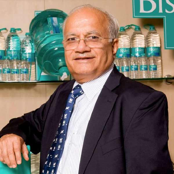 কিন্তু সমস্যা অন্যত্র। মালিকের বয়স এখন ৮২ বছর। শরীর এখন সঙ্গ দিচ্ছে না। বিশাল ব্যবসার ভার আর নিতে পারছেন না তিনি। অন্য দিকে, মেয়েও বাবাকে জানিয়েছেন কোম্পানির পুরো দায়িত্ব নিতে তিনি অপরাগ।