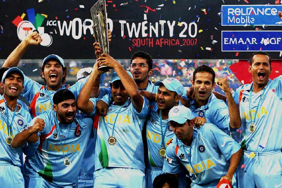 ইংল্যান্ডের বিরুদ্ধে ওই টি২০ ম্যাচ জিতেছিল ভারত। ২০০৭ সালের টি২০ বিশ্বকাপও জিতেছিল ভারতই।