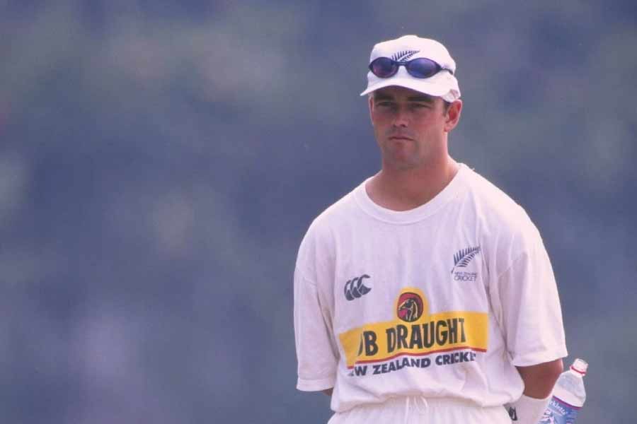 ম্যাচ শেষ হতে দু’ওভার বাকি ছিল। সেই ১২ বলে ওয়েলিংটনকে করতে হত ৯৫ রান। যা ছিল এক প্রকার অসম্ভব। উইকেটে ছিলেন লি জার্মন। বল করতে আসেন বার্ট। ওভারের প্রথম বলটিই হয়েছিল নো। পরের বলে চার হাঁকিয়েছিলেন জার্মন।