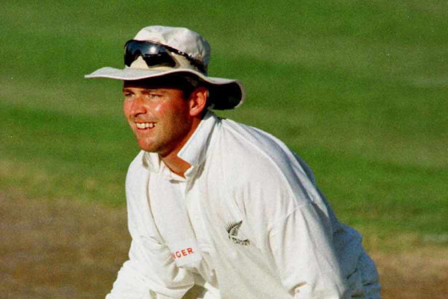 এর পর ১৫টি নো বল করেন বার্ট। তাতে আটটি ছয় হাঁকিয়েছিলেন জার্মন। ১৫টি নো বলের পর দ্বিতীয় ও তৃতীয় বল ঠিক লেংথে করেছিলেন বার্ট। তার পর আবারও নো বল। তাতে চার হাঁকিয়েছিলে জার্মন। ওটাই ওই ওভারের শেষ নো বল।