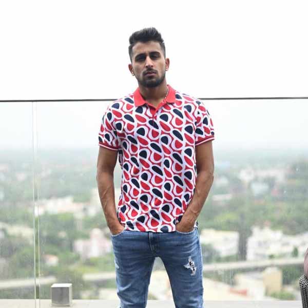 ভারতীয় ক্রিকেটে আঞ্চলিক ভাবে বরাবর পিছিয়ে জম্মু-কাশ্মীর। বস্তুত, গত ৬২ বছরের রঞ্জি ট্রফির ইতিহাসে মাত্র দু’বার কোয়ার্টার ফাইনাল খেলেছে জম্মু-কাশ্মীর।