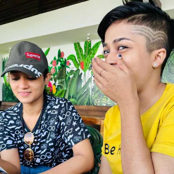 জোর করে যুগলকে আলাদা করে দেওয়া হয়। এর পরেই আইনি লড়াইয়ের পথে হাঁটেন আধিলা। তিনি সটান হাজির হন কেরল হাই কোর্টে। এক সঙ্গে থাকতে চেয়ে আবেদন জানান আদালতে। পরিবারের সদস্য এবং পুলিশের হাত থেকে রেহাই চেয়ে দাবি করেন নিরাপত্তাও।