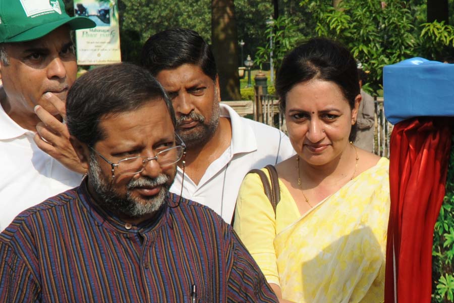 তবে শারীরিক অসুস্থতার কারণে রাজ্য সম্পাদকমণ্ডলী থেকে সরে গিয়েছিলেন তিনি।