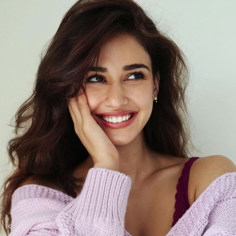 ছোট থেকেই ইচ্ছা ছিল নায়িকা হবেন। দিশা সেই পথই বেছেছেন। বলিউডের পরিচিত নাম দিশা পটানি।