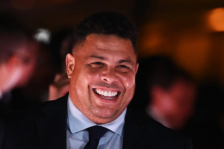 রোনাল্ডো আরও বলেন, ‘‘কোচদের মধ্যে সবাই অবশ্য খেলার আগে এসব করতে দিতেন না। কিন্তু আমি খেয়াল করেছি, যে ম্যাচ খেলার আগে আমি যৌন সম্পর্কে মিলিত হয়েছি, সেই ম্যাচেই দুর্দান্ত খেলেছি।’’