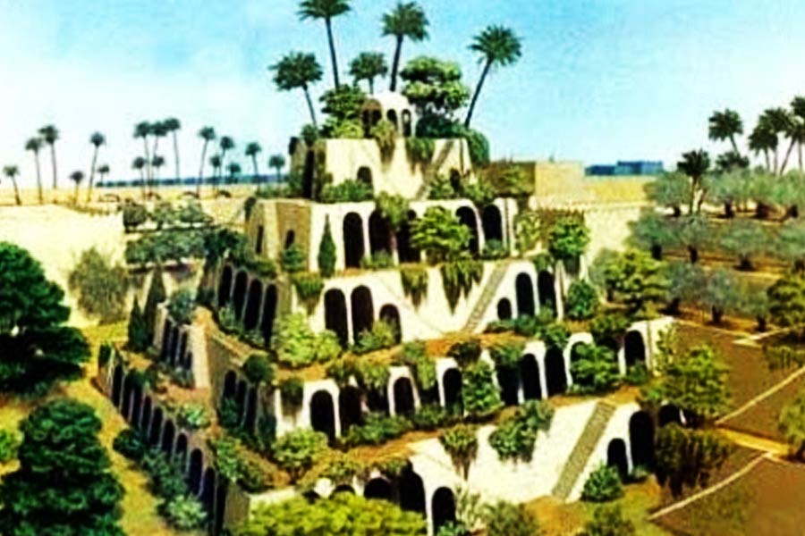 কয়েক জন বিশেষজ্ঞের মতে, ইরাকের বাবিল প্রভিন্সের হিল্লা এলাকায় ছিল ঝুলন্ত উদ্যান। কথিত আছে, ব্যাবিলনের রাজা দ্বিতীয় নেবুচাডনেজ়ারের আমলে এই উদ্যানটি তৈরি করা হয়েছিল।