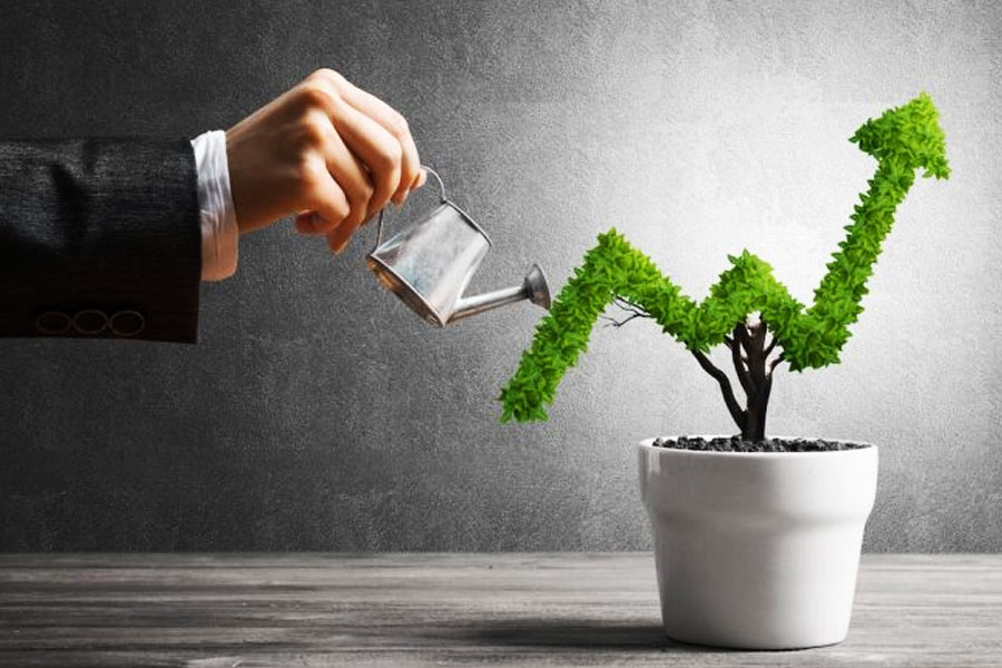 দেশের শেয়ার বাজারের ‘বিগ বুল’ রাকেশের বিনিয়োগ ছিল টাটা মোটরস্, স্টার হেল্‌থ ইন্সিওরেন্স, অ্যালায়েড ইন্সিওরেন্স থেকে জুতো প্রস্তুতকারক সংস্থা মেট্রো, তথ্যপ্রযুক্তি ফার্ম অ্যাপটেক, ভিডিয়ো গেম প্রস্তুতকারক সংস্থা নজারা টেকনোলজি-সহ অসংখ্য সংস্থায়।