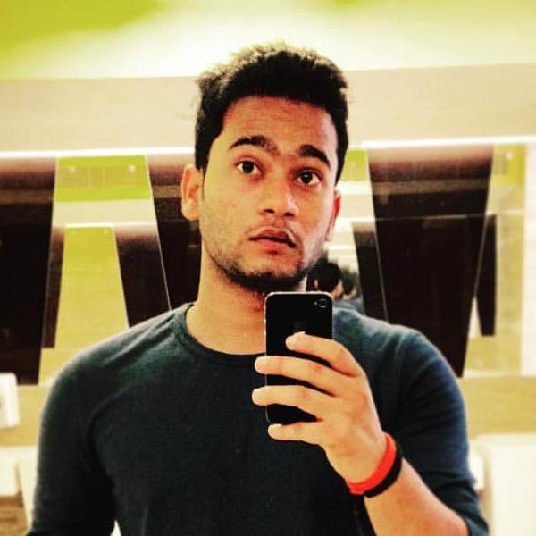 রাহুল পরিবারে খুব একটা বেশি আর্থিক সচ্ছলতা ছিল না। তাই দশম শ্রেণিতে পড়ার সময় তিনি পড়াশোনা ছেড়ে দেওয়ার সিদ্ধান্ত নেন। ঠিক করেন টাকা উপার্জন করার জন্য শুধু মাত্র অভিনয়েই মনোনিবেশ করবেন। 