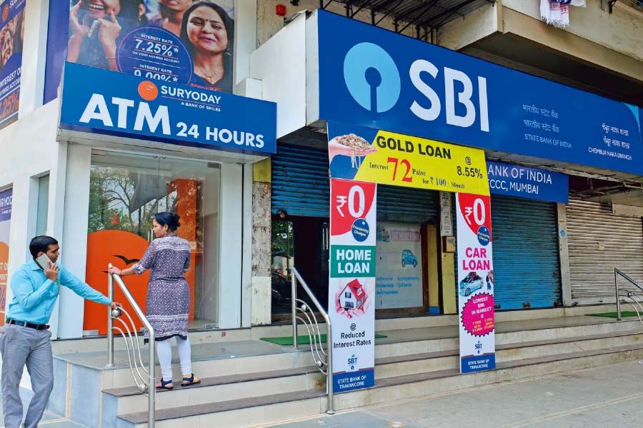 ৬ অক্টোবর এবং ৭ অক্টোবর: গ্যাংটকে দুর্গাপুজোর পর ‘দশইন (বাঙালির দশমী)’ উপলক্ষে গ্যাংটকের সমস্ত ব্যাঙ্ক বন্ধ থাকছে ৬ এবং ৭ অক্টোবর।