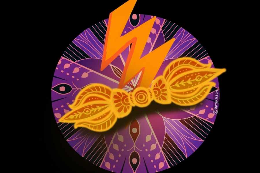 বজ্র: দেবরাজ ইন্দ্রের অস্ত্র হল বজ্র। দৃঢ়তা ও সংহতির প্রতীক। সংহতি পুর্ণ সমাজ জীবন সবার কাম্য। তাই দেবীর হাতে শোভা পায় এই অস্ত্র। 