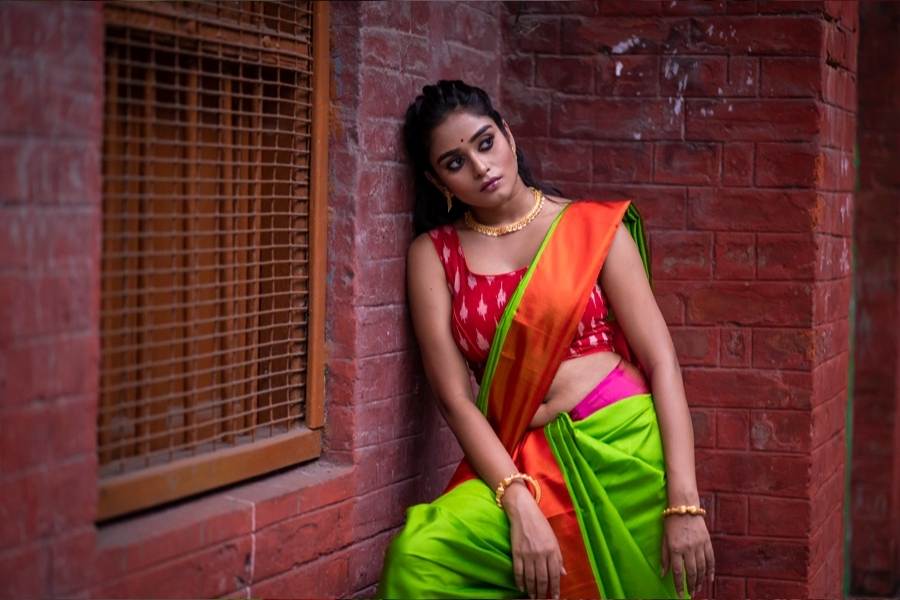 নিজের অভিনয় দিয়েই পায়ের তলার মাটি শক্ত করতে চান শ্রীতমা। সব ধরনের চরিত্রে সব অভিনেতাদের সঙ্গেই কাজের ইচ্ছে তাঁর। তবে বিশেষ পছন্দে পরমব্রত চট্টোপাধ্যায়। 