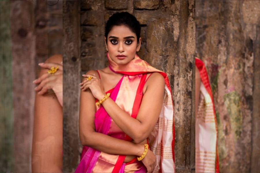 পুজোর সকালে অভিনেত্রী ভালবাসেন ভোগের খিচুড়ি খেতে। আর রাতে অবশ্যই  মাটন বিরিয়ানি!