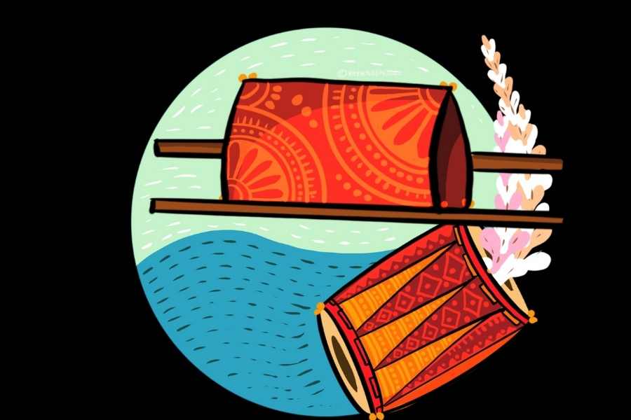 অনেকের বাড়িতে কলাবৌ স্নান করানো হয় পাল্কিতে এনে। কোথাও বা বিবাহিতারা বয়ে নিয়ে যান নিজেরাই। কলাবৌকে লাল পাড় সাদা শাড়ি পরিয়ে, সিঁদুর মাখিয়ে হয় তাঁর অধিষ্ঠান।