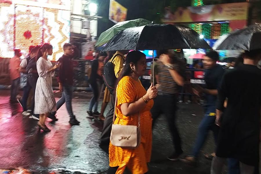 Durga Puja 2022 Rain Thunderstorm Likely To Affect One More Hour In Kolkata On Sasthi Dgtl 7279