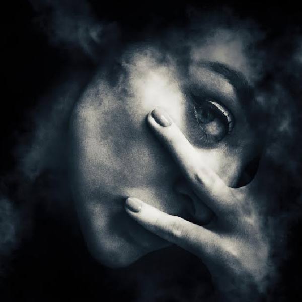 যত দিন যেতে লাগল, দিদ্দার ক্ষমতা তত বাড়তে শুরু করল। এক সময়ে তিনি প্রতিপক্ষের ত্রাস হয়ে দাঁড়ালেন। একের পর এক পুরুষকে নিজের রূপে বশীভূত করে ফেললেন। আশপাশের রাজ্যগুলিতেও তাঁর বিরোধী ষড়যন্ত্র দমন করতে শুরু করলেন। কথিত আছে মন্ত্রী নরবাহনকে নিজের রূপে মোহিত রেখে দিদ্দা নাকি তাঁকে দিয়ে যা খুশি তাই করিয়ে নিতেন। উপত্যকায় গুঞ্জন ছড়াল, দিদ্দা জাদু জানেন। তিনি গুপ্ত শক্তির অধিকারিণী। এমন অবস্থায় মন্ত্রী নরবাহন আত্মহত্যা করলেন। লোকে বলতে লাগল, দিদ্দার নেকনজর সরে যেতেই ভয়ে মন্ত্রী আত্মঘাতী হয়েছেন।