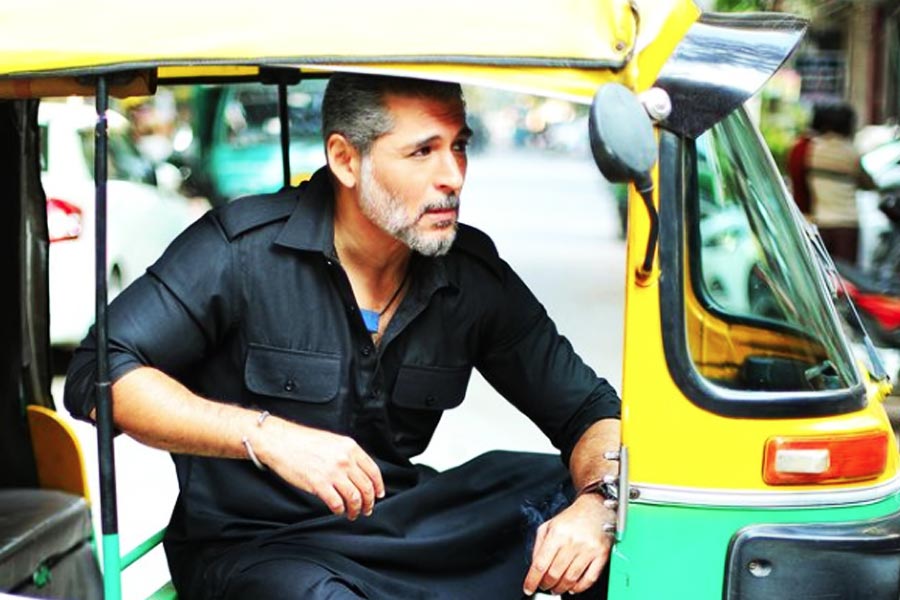 এর পর ২০১৬ সালে তামিল সিনেমা ‘কানিথান’-এর মাধ্যমে অভিনয়ে ফিরে আসেন। এই সিনেমায় অভিনয়ের জন্য বিস্তর প্রশংসাও কুড়োন তিনি।