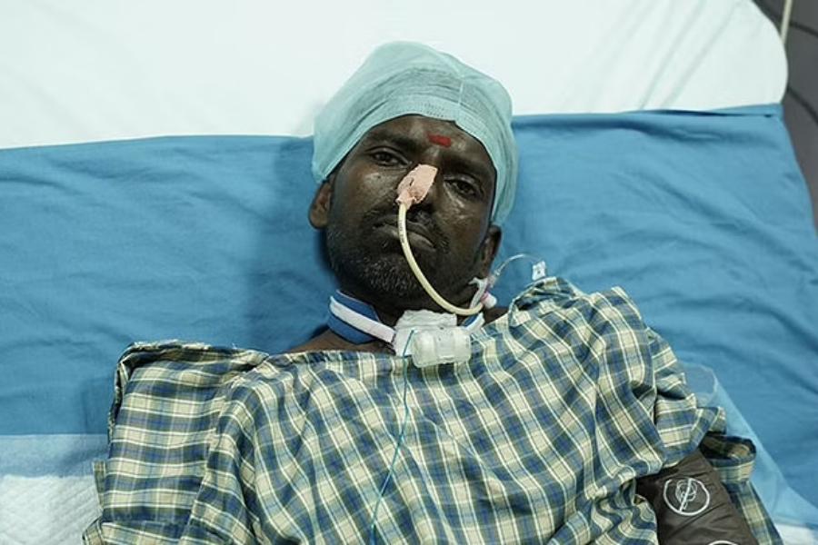 হাসপাতালের বিছানায় শুয়ে রামাস্বামী