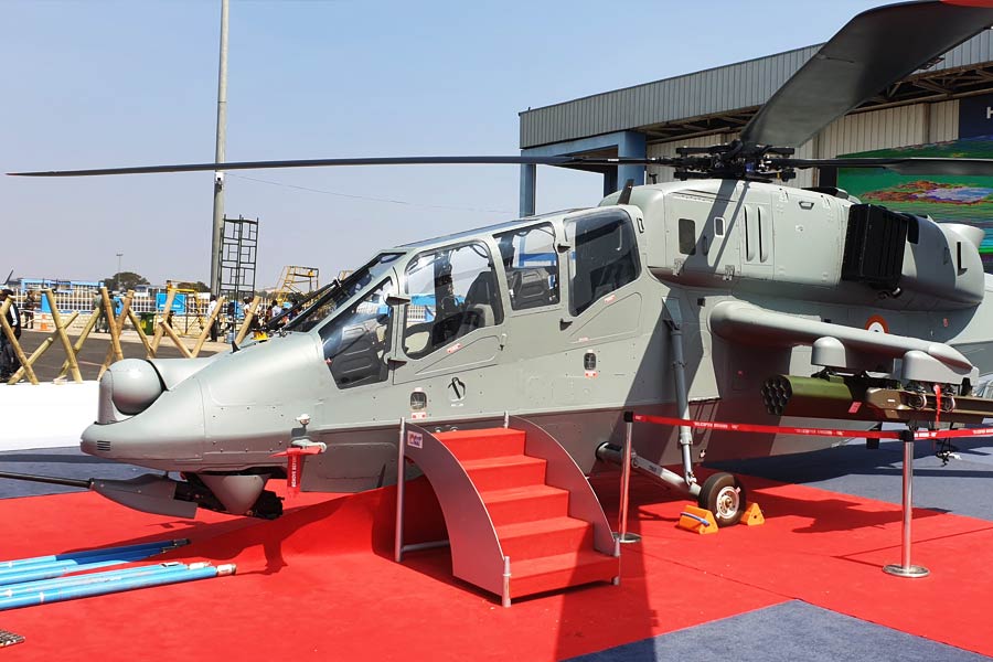 এই হেলিকপ্টারটি এতটাই আধুনিক প্রযুক্তিসম্পন্ন যে, পাইলট বা হেলিকপ্টার চালক ককপিটে বসেই সমস্ত সুযোগ-সুবিধা নিয়ন্ত্রণ করতে পারবেন। এ জন্য দূরভাষের মাধ্যমে মাটির সঙ্গে যোগাযোগ রাখারও কোনও প্রয়োজন হবে না।