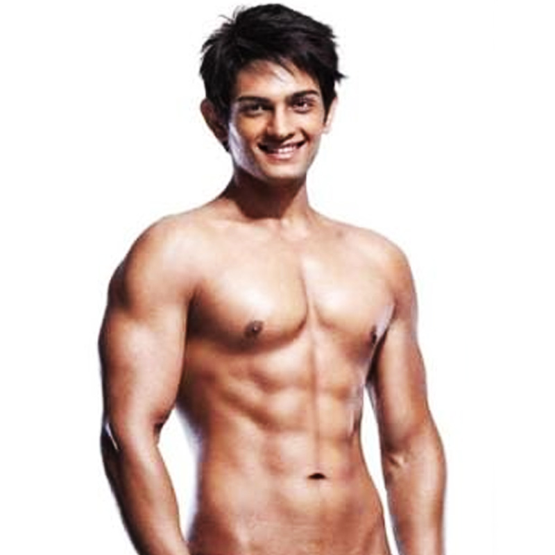 পরে ‘স্প্লিটসভিলা’-তে সুযোগ পেয়ে গৌরী মুম্বই চলে যান। এখন থাকেন মুম্বইয়েই।