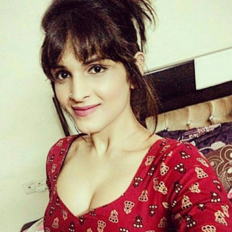 ছোট পর্দার পরিচিত মুখ পার্থ সামথানের সঙ্গেও গৌরীর সম্পর্ক নিয়ে নানা কথা ছড়ায়। পরে অবশ্য একটি সাক্ষাৎকারে তাঁরা পুরো বিষয়টিকে গুজব বলে উ়ড়িয়ে দেন।