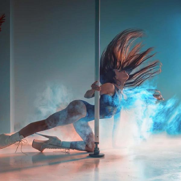 এক ব্রিটিশ পোর্টালকে সাক্ষাৎকার দিতে গিয়ে তিনি বলেন, ‘‘পদে পদে সহ্য করতে হয়েছে যন্ত্রণা। মানুষের গঞ্জনা। তবে আমার আত্মবিশ্বাস বাড়াতে পোল ড্যান্সিং অনেক সাহায্য করেছে। আমার নারীত্বকেও নতুন পরিচয় দিয়েছে এই পেশা।’’