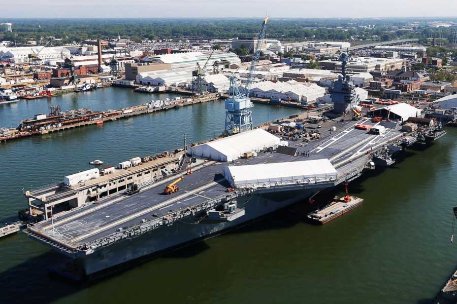 পঞ্চাশের দশকে তৈরি বিমানবাহী যুদ্ধজাহাজ ইউএসএস এন্টারপ্রাইজ ২০১২ সালের ডিসেম্বরে আমেরিকার নৌবাহিনী থেকে অবসর নিয়েছিল। ইউএসএস জেরাল্ড ফোর্ডকে সেই ‘শূন্যস্থান’ পূরণে কাজে লাগানো হয়।