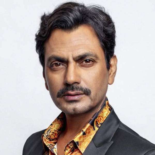 নওয়াজউদ্দিন সিদ্দিকি এক সাক্ষাৎকারে জানান, বলিউডে স্বজনপোষনের থেকেও গায়ের রং নিয়ে সমস্যা অনেক বেশি। উচ্চতায় বেশি লম্বা নন অভিনেতা। তার উপর তাঁর গায়ের রংও চাপা।