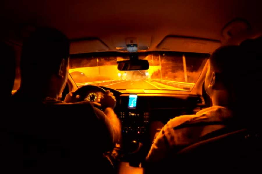 পুলিশের কাছে বয়ানে রিকার্ট জানিয়েছিলেন, গাড়িতে করে তিন জনকে নাইটক্লাবে নিয়ে যাওয়ার জন্য প্রতিশ্রুতি দিলেও সেখানে যাননি তাঁরা। পিকাসেন্ট শহরের ওই নাইটক্লাব পেরিয়ে যাওয়ার পর বিপদ আঁচ করতে পারে তিন কিশোরী। তবে তাদের চিৎকার-চেঁচামেচি সত্ত্বেও গাড়ি থামেনি।