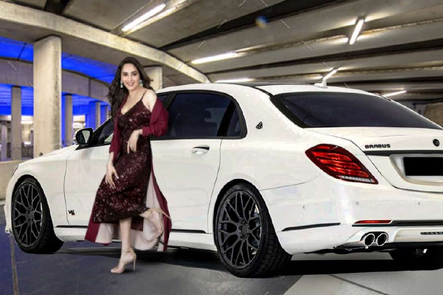 একাধিক বিলাসবহুল গাড়ি রয়েছে মাধুরীর। তালিকায় রয়েছে অডি, টয়োটা ইনোভা ক্রিস্টা, রোলস রয়েস, স্কোডা র‌্যাপিডের গাড়ি। 