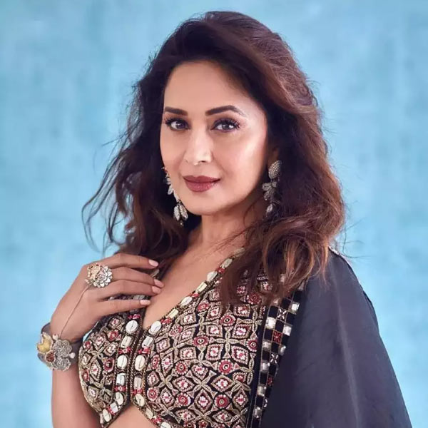 গত তিন বছরে মাধুরীর সম্পত্তির পরিমাণ বেড়ে দাঁড়িয়েছে ৪০ শতাংশ। 