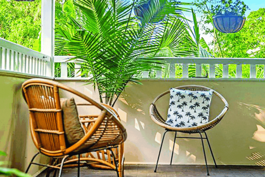 পুরনো দিনের বাড়ি হলে রাখতে পারেন মোড়া 