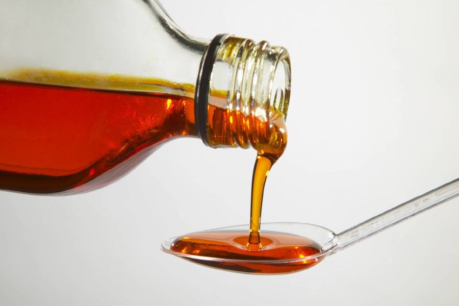 সব দিক নজরে রেখে ডাইথিলিন গ্লাইকলের একটি নির্দিষ্ট পরিমাণ পর্যন্ত ব্যবহারের অনুমোদন দেওয়া হয়েছে। যা মানবদেহের পক্ষে নিরাপদ। কিন্তু হু জানিয়েছে ওই কাফ সিরাপগুলির প্রত্যেকটিতেই সেই সীমারেখার অনেক বেশি পরিমাণে ডিইজির উপস্থিতি পাওয়া গিয়েছে।