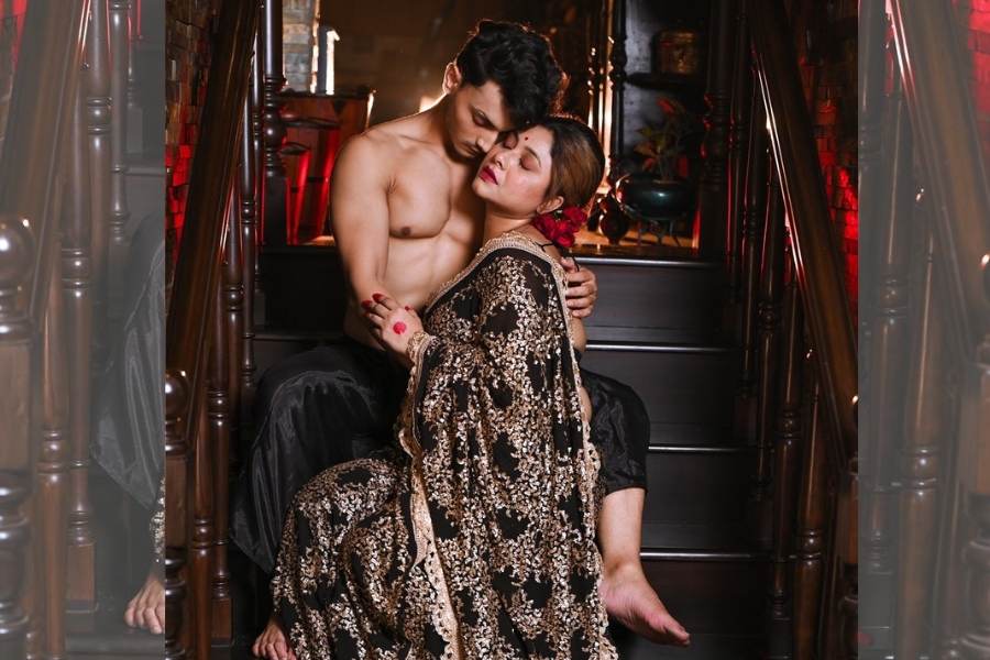 প্রিয়ঙ্কা চোপড়া, করিনা কাপুর খান এঁদের নিয়ে তাই সমালোচনা হয়েছে অনেক! তাঁরা সেলিব্রিটি, তবুও শুনেছেন কটাক্ষ! 