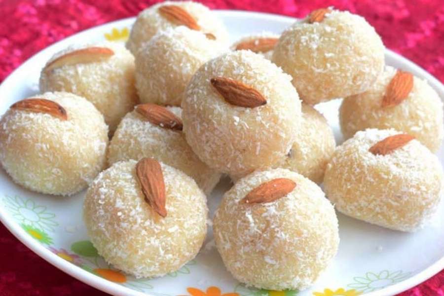 সুজির নাড়ু