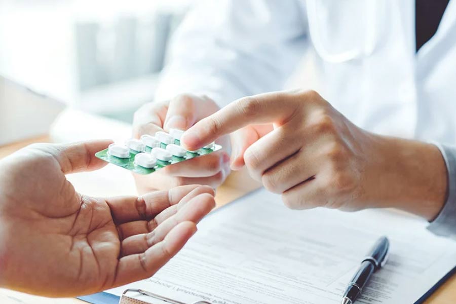 হু সম্প্রতি সংস্থার বিরুদ্ধে নির্দেশিকা জারি করলেও এর আগে ২০১১ সালে মেইডেন ফার্মাসিউটিক্যালসের যাবতীয় ওষুধে নিষেধাজ্ঞা জারি করে ভিয়েতনাম। সংস্থার তরফে যে ওষুধ তৈরি করা হয় তার মান খারাপ বলে অভিযোগ তোলে ভিয়েতনাম।