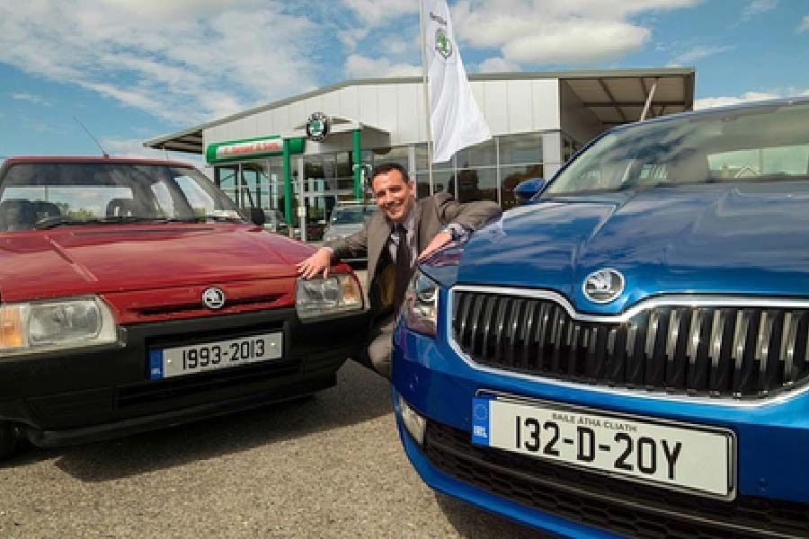 কিন্তু ২০১৩ সাল পড়তেই গাড়ি বিক্রেতাদের মাথায় হাত পড়ে। নিয়ম অনুযায়ী, নম্বর প্লেটে প্রথম দু’টি নম্বর ১৩ হওয়ার কথা। নম্বরটি অশুভ হওয়ার ফলে কেউ গাড়ি কিনতে চাইবেন না বলে ভেবেছিলেন বিক্রেতারা।