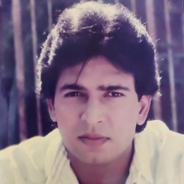 তার ঠিক দু’বছর পর কেতন আনন্দের পরিচালনায় শম্মি কপূর, প্রেম চোপড়ার সঙ্গে ‘আজা মেরি জান’ নামের একটি রোম্যান্টিক থ্রিলার ছবিতে অভিনয় করেন সুনীল। জিতেন্দ্র এবং বিনোদ খন্নার সঙ্গে ‘জনম কুণ্ডলী’ ছবিতে ১৯৯৫ সালে অভিনয় করেছিলেন সুনীল। কিন্তু বড় পর্দায় নামী অভিনেতাদের সঙ্গে পাল্লা দিয়ে অভিনয় করলেও দর্শকের মনে লক্ষ্মণের ইমেজেই আটকে পড়েছিলেন সুনীল।