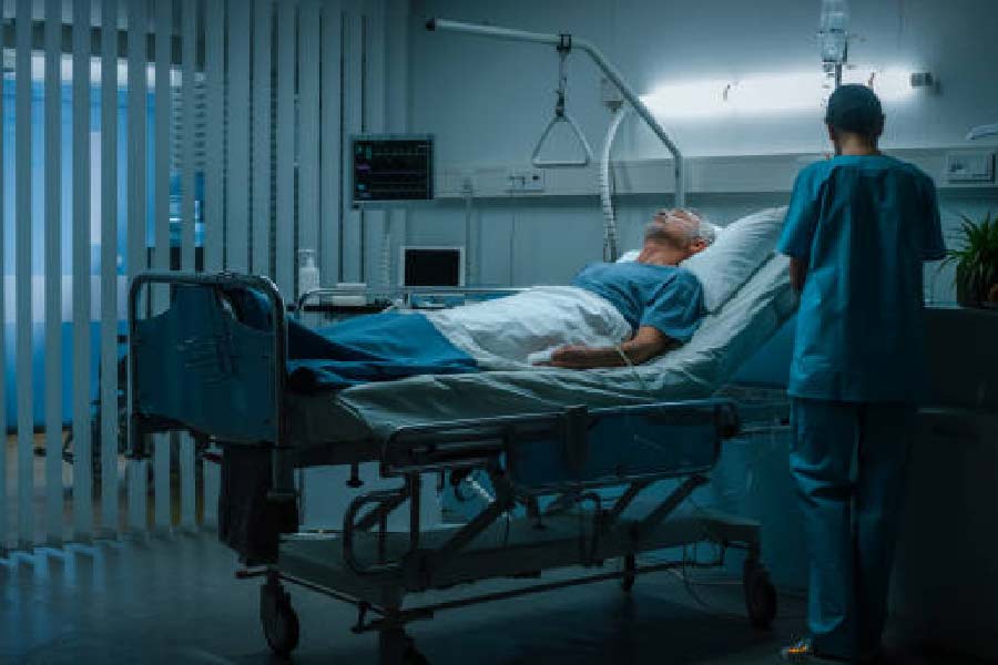 জুলিওকে তড়িঘড়ি হাসপাতালে ভর্তি করানো হয়। কিন্তু অনেক চেষ্টা করেও তাঁকে বাঁচানো যায়নি। চিকিৎসা চলাকালীনই তাঁর মৃত্যু হয়।