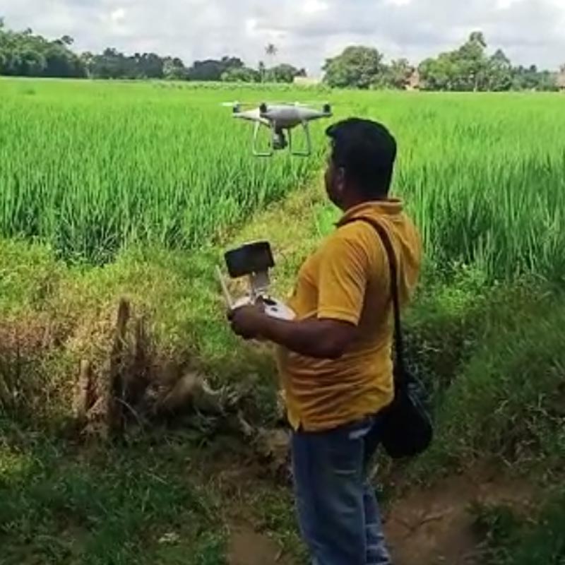 ড্রোন দিয়ে চালানো হয় তল্লাশি।
