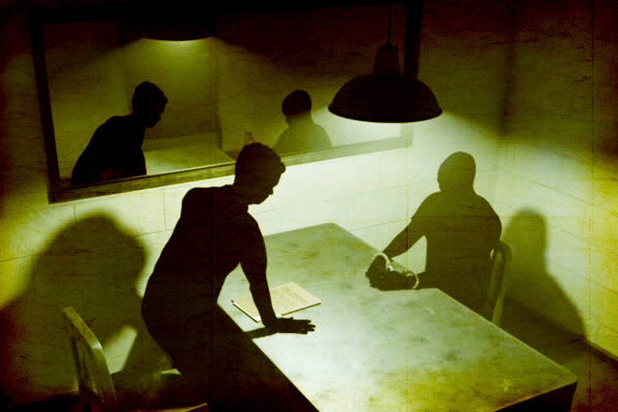 প্রসঙ্গত, শুক্রবার রাতেই নিহত অয়নের বান্ধবী, তাঁর মা রুমা জানা এবং ভাইকে গ্রেফতার করা হয়। শনিবার সকালে গ্রেফতার করা হয় বান্ধবীর বাবা দীপক জানা, বান্ধবীর ভাইয়ের এক বন্ধু এবং পণ্যবাহী গাড়ির চালককে। শনিবার বেলায় অয়নের বান্ধবীর ভাইয়ের আরও এক বন্ধুকে ওড়িশার জাজপুর থেকে গ্রেফতার করে পুলিশ। ধৃতদের পাশাপাশি বসিয়ে জিজ্ঞাসাবাদ করা হতে পারে বলেও পুলিশ সূত্রে জানা গিয়েছে।