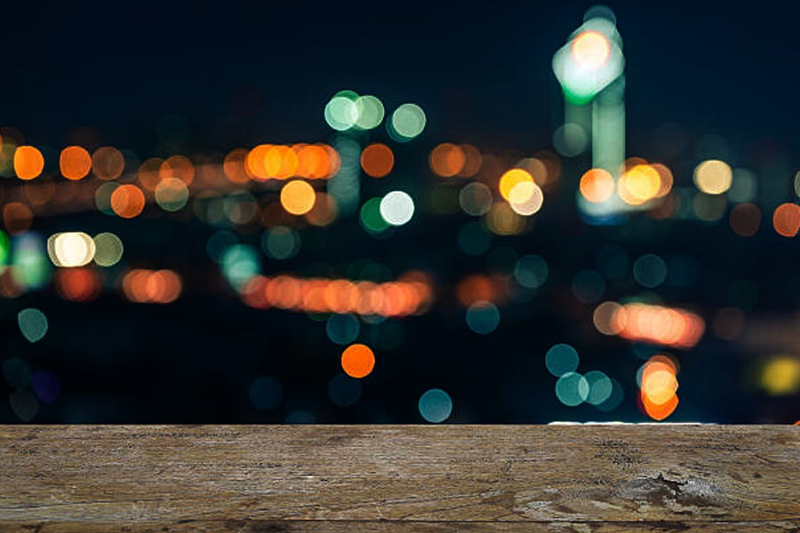 রাজু আরও বলেন যে, “অয়নের বান্ধবীর বাবা বাড়ি ফিরে এলে ও বাড়িতেই আটকে যায়। বাড়ির ছাদে উঠে যায়। বান্ধবীর বাড়ির ছাদ থেকে ও আমাকে হাতও নাড়ে। ৩টের পর আমার সঙ্গে ওর শেষ বার ফোনে কথা হয়।’’