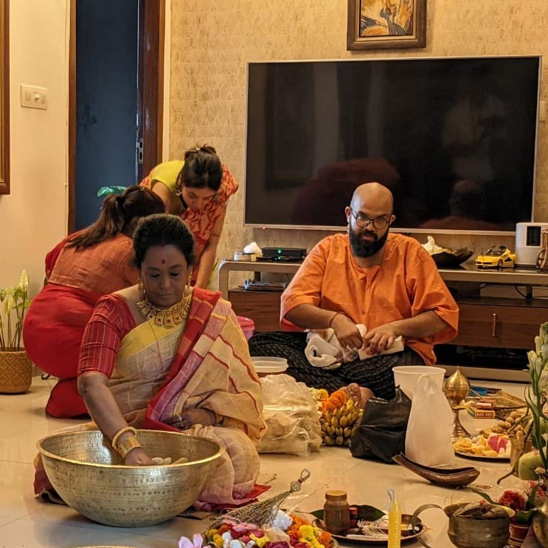 পর্দার পিছনের মানুষ হলেও তাঁর সাজগোজ সব সময়েই নজর কেড়েছে।