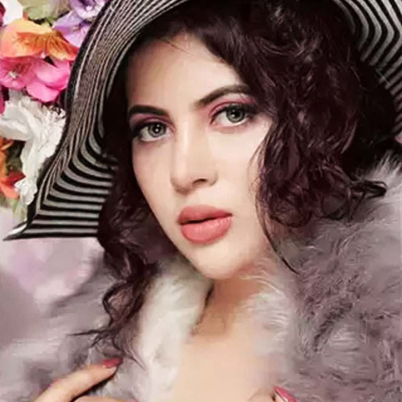 গত কয়েক বছর ধরে রুপোলি পর্দায় জমিয়ে কাজ করেছেন সহর। বলিউডে তাঁকে দেখা না গেলেও তেলুগু এবং ভোজপুরি সিনেমার দর্শকদের মজিয়ে রেছেছিলেন বেঙ্গালুরুর এই বাসিন্দা।